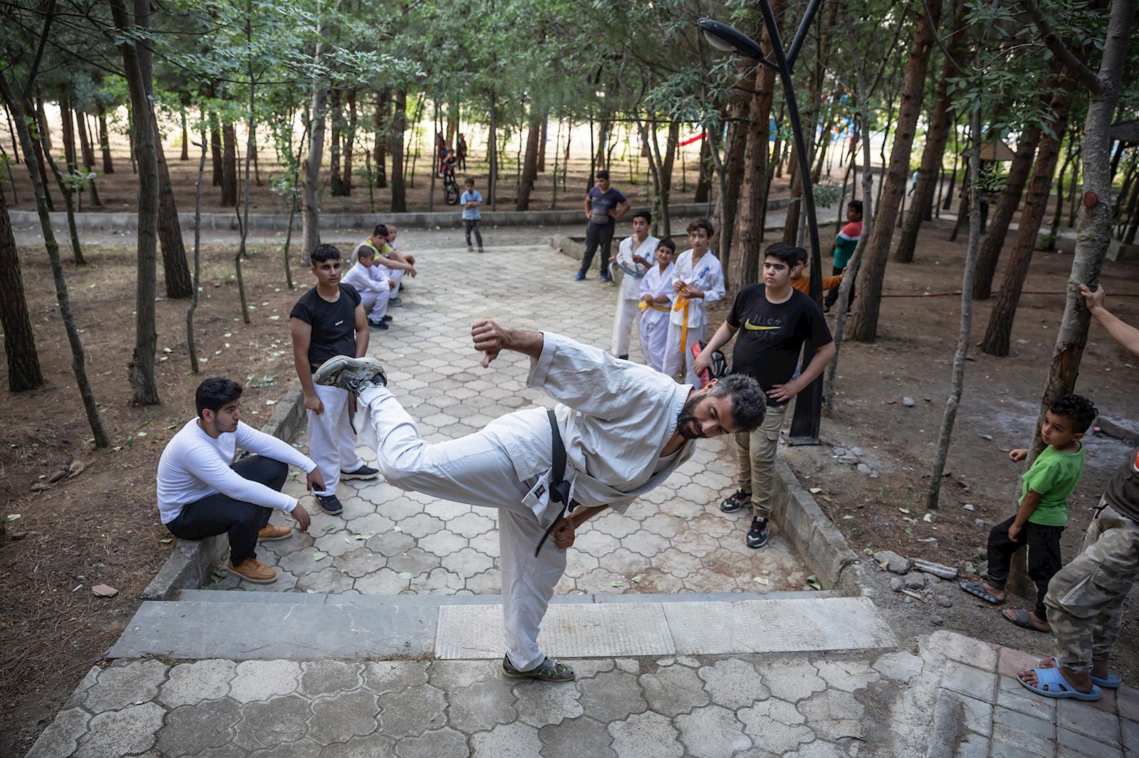 باشگاه کاراته آل یاسین حسن مهدی‌زاده اکنون پارک های گرمی شده است. ورزش کردن محدود به مکان  وسالن های ورزشی نیست  بلکه کار مهم است.